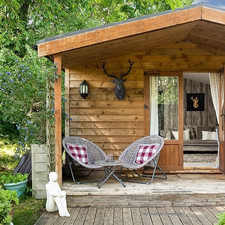 The Log Cabin With Private Hot Tub, Bath Exterior photo