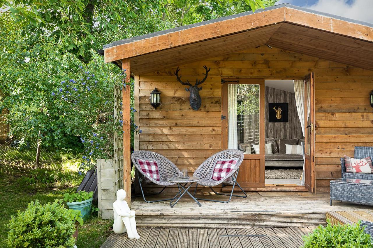 The Log Cabin With Private Hot Tub, Bath Exterior photo